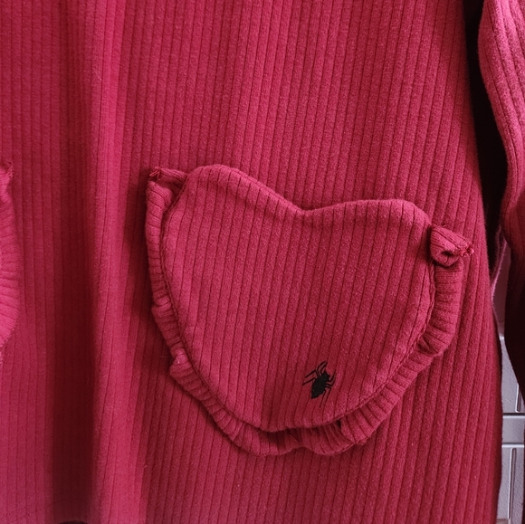 Kina & Tam Loveweb Top Spiderweb Heart Red Mockneck Ribbed Top - Picture 4 of 9